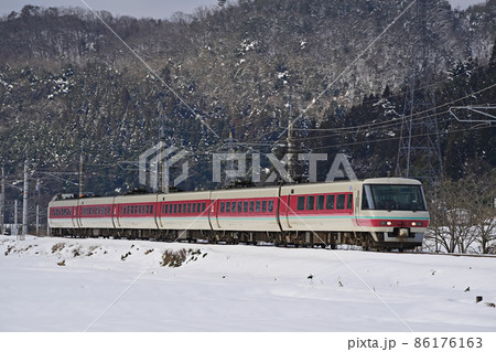 伯備線 黒坂-根雨 JR西日本 381系 パノラマ編成(米子) やくも 伯備線 黒坂-根雨 JR西日本 381系 パノラマ編成(米子) やくも 86176163