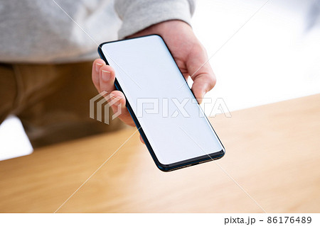 スマートフォン　画面　液晶 86176489