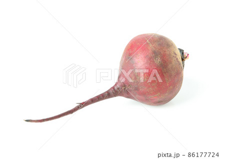 Ripe red beet isolated on white background Ripe red beet isolated on white background 86177724