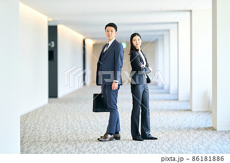 ビジネスシーン-同僚 撮影協力「LINK FOREST」 ビジネスシーン-同僚 撮影協力「LINK FOREST」 86181886