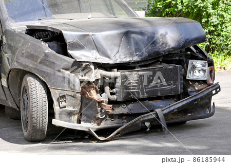 Front collision Front collision 86185944
