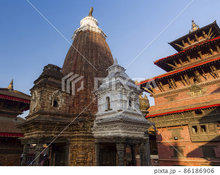 ネパール パタン ダルバール広場周辺の寺院群 Durbar Square, Patan, Nepal ネパール パタン ダルバール広場周辺の寺院群 Durbar Square, Patan, Nepal 86186906