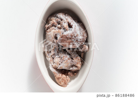 冷凍保存している牛筋自然解凍 86188486