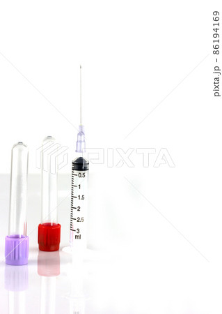 syringe tubes and needles isolate 86194169