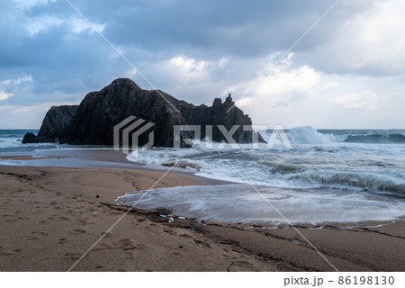 冬の立岩 冬の立岩 86198130