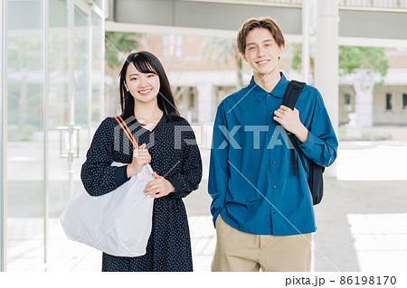 大学生 男女 キャンパス 大学生 男女 キャンパス 86198170