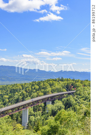 晩夏 北海道　三国峠からの展望 86199712