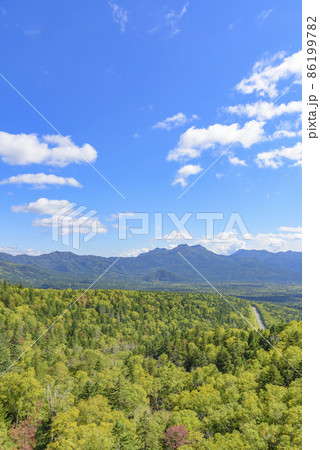 晩夏 北海道　三国峠からの展望 86199782