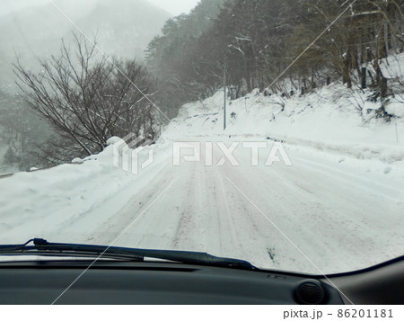 資料映像用　雪道ドライブ 86201181