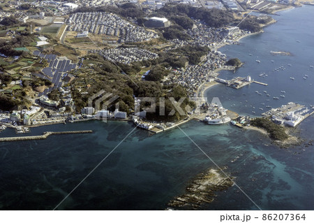 三浦半島の佐島付近を空撮 86207364