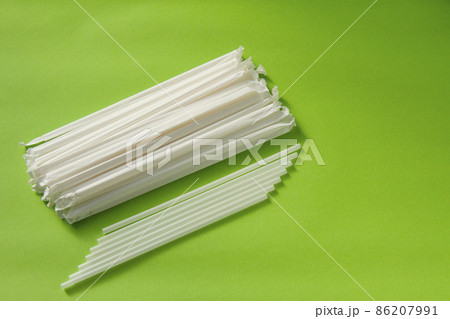 プラスチック製ストロー 86207991