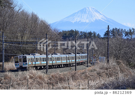 中央本線 長坂-小淵沢 JR東日本 211系 N605編成(長野) 中央本線 長坂-小淵沢 JR東日本 211系 N605編成(長野) 86212369