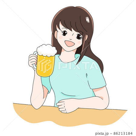 若いOL風女性が大ジョッキ片手に笑顔で飲む様子（カラー） 86213184