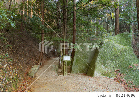 天石立神社　御神体の巨石 86214696