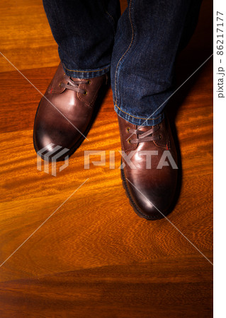 brown leather shoes 86217177