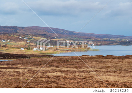 Sunny view of beautiful country side Sunny view of beautiful country side 86218286