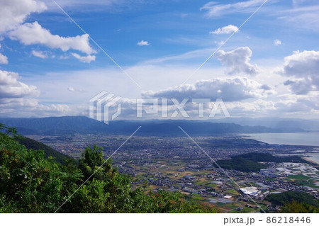 香川県　稲積山から観音寺市街を望む 86218446