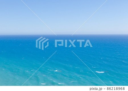 blue sea horizon background 86218968