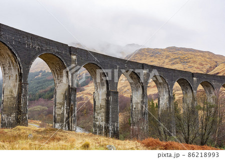 Overcast view of the famous Glenfinnan Viaduct 86218993