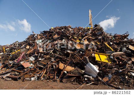 scrap metal heap 86221502
