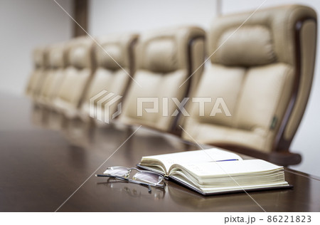 Meeting room 86221823