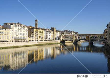 Ponte Vecchio in Florence, Italy 86222012