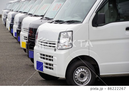 自動車イメージ 販売店に並ぶ車 軽バン 自動車イメージ 販売店に並ぶ車 軽バン 86222267