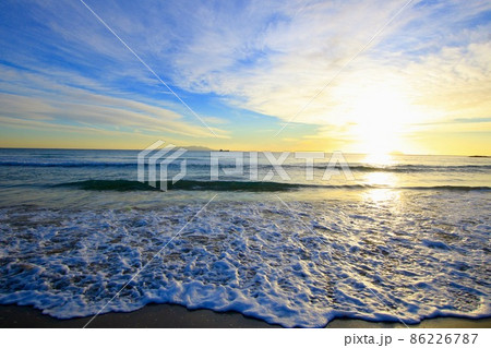 白浜大浜海水浴場から見る日の出 白浜大浜海水浴場から見る日の出 86226787