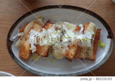 厚揚げのチーズ焼き 厚揚げのチーズ焼き 86229102