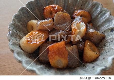竹輪とこんにゃくの甘辛煮 86229110