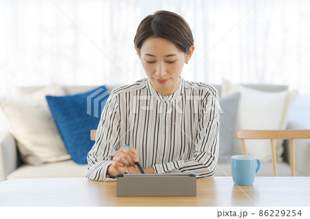 液晶タブレット ペン 女性 液晶タブレット ペン 女性 86229254