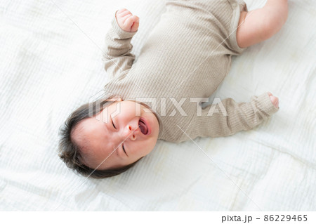 2ヶ月の赤ちゃんの写真素材