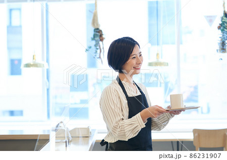 カフェ カフェバー スタッフ 店員 カフェ カフェバー スタッフ 店員 86231907