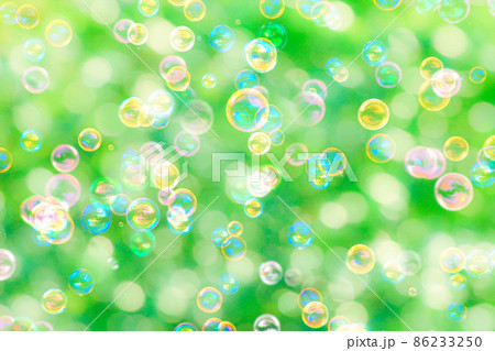 緑バックのシャボン玉 86233250
