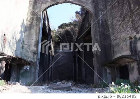 大久野島「毒ガス貯蔵庫跡」 86235485