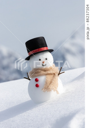 シルクハットの雪だるま シルクハットの雪だるま 86237304
