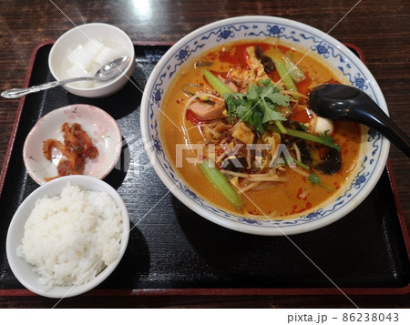町中華の人気店　亀戸「天香府」の麻辣湯定食 86238043