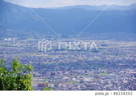 香川県 稲積山から観音寺市街・讃岐山脈方面を望む 香川県 稲積山から観音寺市街・讃岐山脈方面を望む 86238202