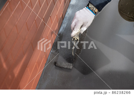 ペンキを塗る　ローラー 86238266