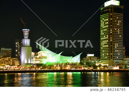 工事中の神戸ポートタワーのプロジェクションマッピング試験点灯 86238795