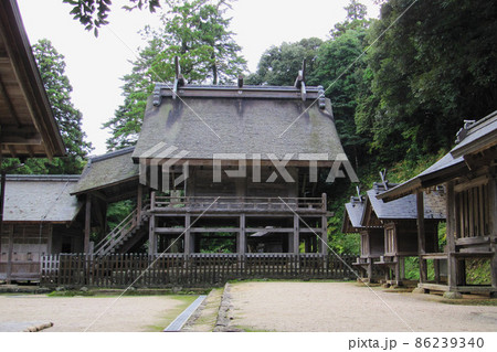 神魂（かもす）神社の国宝の本殿／島根県松江市 86239340