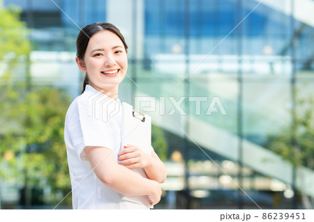 医療従事者の若い女性 撮影協力「LINK FOREST」 医療従事者の若い女性 撮影協力「LINK FOREST」 86239451