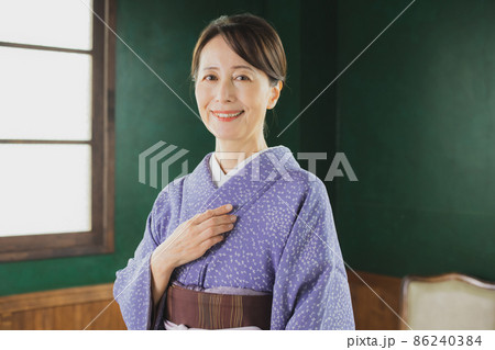 江戸小紋　50代女性 86240384