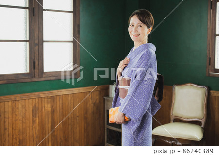 江戸小紋　50代女性 86240389