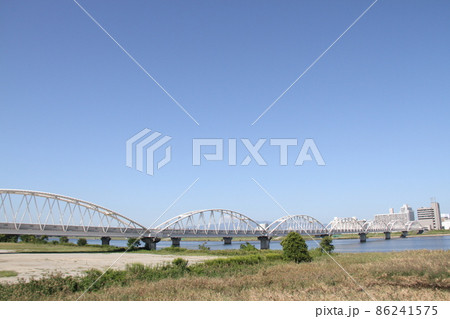 淀川に架かるNTT十三専用橋 86241575