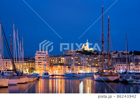 Marseille Old Port in the night. Marseille, France Marseille Old Port in the night. Marseille, France 86243942
