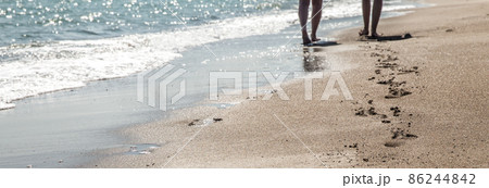 Footprints in the sand Footprints in the sand 86244842