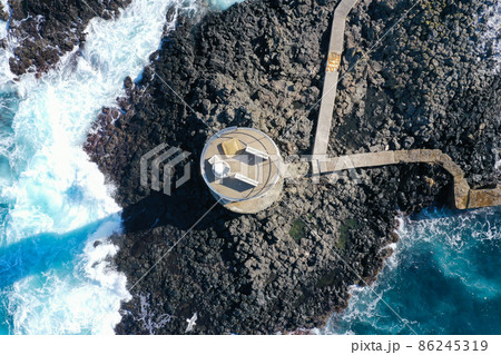 山口県下関市　長門伊瀬灯台 86245319