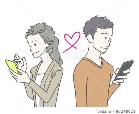 スマホでやりとりする40代、アラフィフ男女・カップル 86248023