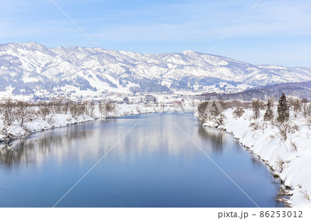 常盤大橋から見た千曲川の風景 (飯山市) 86253012